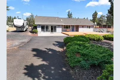 1923 NE Upas Avenue, Redmond, OR 97756 - Photo 5