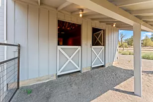 1923 NE Upas Ave, Redmond, OR 97756 - Photo 23