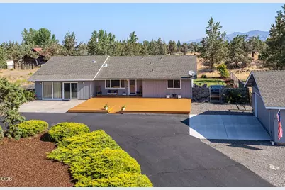 1923 NE Upas Avenue, Redmond, OR 97756 - Photo 1