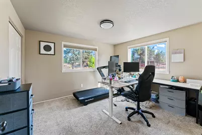 1923 NE Upas Avenue, Redmond, OR 97756 - Photo 17