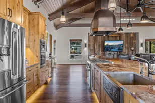 64105 Johnson Rd, Bend, OR 97703 - Photo 9