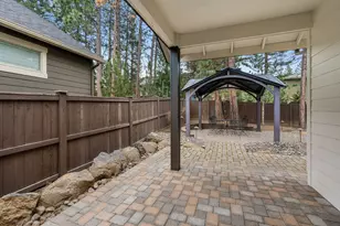 19147 Park Commons Dr, Bend, OR 97703 - Photo 31