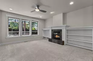 19147 Park Commons Dr, Bend, OR 97703 - Photo 19