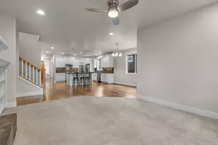 19147 Park Commons Dr, Bend, OR 97703 - Photo 15