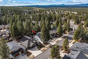 19147 Park Commons Dr, Bend, OR 97703 - Photo 49