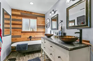 3985 Calhoun Rd, Medford, OR 97501 - Photo 13