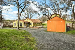 51 Sterling Creek Rd, Jacksonville, OR 97530 - Photo 3