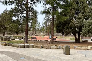 20657 SE Meadowsweet Dr, Bend, OR 97702 - Photo 47