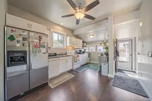 233 NW Revere Ave, Bend, OR 97703 - Photo 9