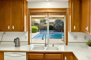 489 Vincent Ave, Central Point, OR 97502 - Photo 13