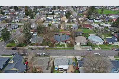 636 Pennsylvania Avenue, Medford, OR 97501 - Photo 3