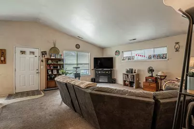 636 Pennsylvania Avenue, Medford, OR 97501 - Photo 7