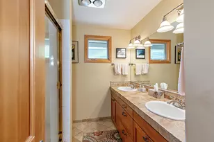 290 Skycrest Dr, Ashland, OR 97520 - Photo 23