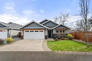 2035 SW Truman Wy, Grants Pass, OR 97526 - Photo 27