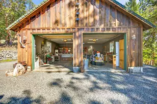 4466 W Griffin Creek Rd, Medford, OR 97501 - Photo 49