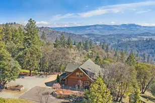 4466 W Griffin Creek Rd, Medford, OR 97501 - Photo 71