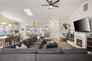 21374 Starling Dr, Bend, OR 97701 - Photo 9