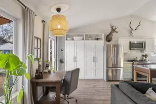 21374 Starling Dr, Bend, OR 97701 - Photo 11