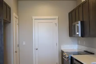 3976 SW 39th St, Redmond, OR 97756 - Photo 5