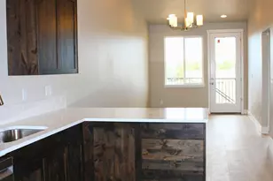 3976 SW 39th St, Redmond, OR 97756 - Photo 7