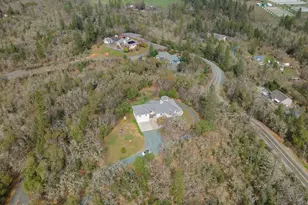 103 Eden Dr, Grants Pass, OR 97526 - Photo 45