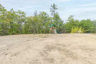 103 Eden Dr, Grants Pass, OR 97526 - Photo 37