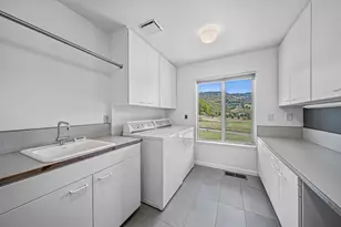 1225 Gardner Way, Medford, OR 97504 - Photo 21