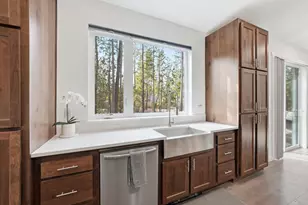 56017 Browning Dr, Bend, OR 97707 - Photo 13