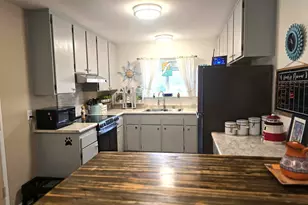 243 Shadowbrook Dr, Cave Junction, OR 97523 - Photo 7