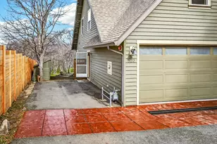 523 Strawberry Ln, Ashland, OR 97520 - Photo 83