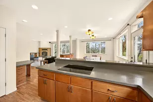 523 Strawberry Ln, Ashland, OR 97520 - Photo 27