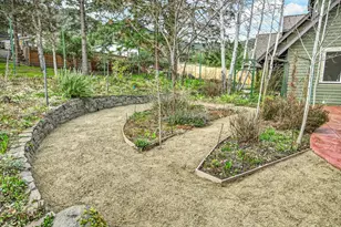523 Strawberry Ln, Ashland, OR 97520 - Photo 67