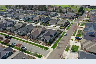 528 Waterbury Way, Medford, OR 97504 - Photo 29