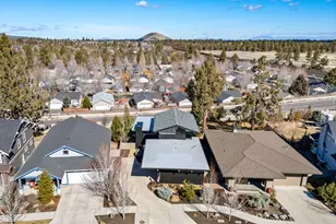 20640 Cougar Peak Dr, Bend, OR 97702 - Photo 39