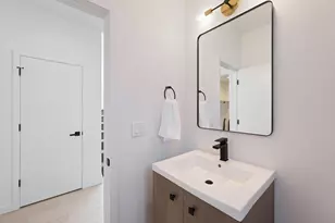 20640 Cougar Peak Dr, Bend, OR 97702 - Photo 17