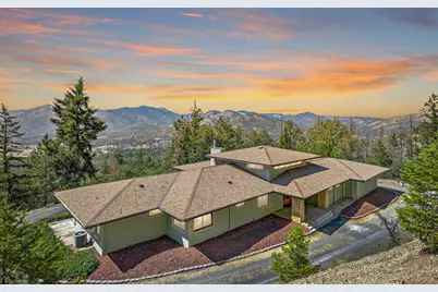 615 Tumbleweed Trail, Jacksonville, OR 97530 - Photo 3