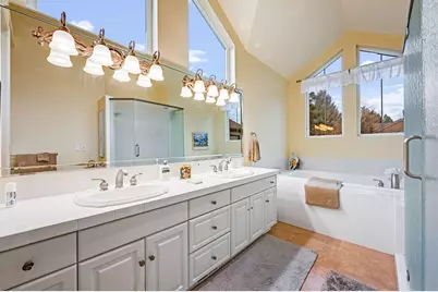 62029 Fall Creek Loop, Bend, OR 97702 - Photo 15