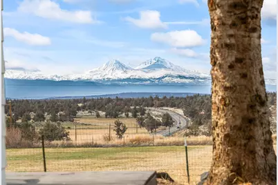 17435 SW Hahlen Avenue, Powell Butte, OR 97753 - Photo 33