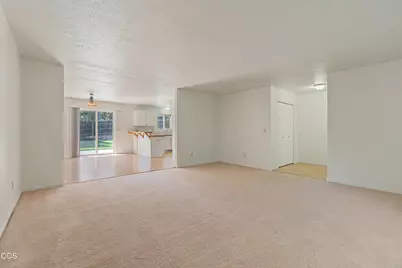 1052 NE Francis Court, Bend, OR 97701 - Photo 7