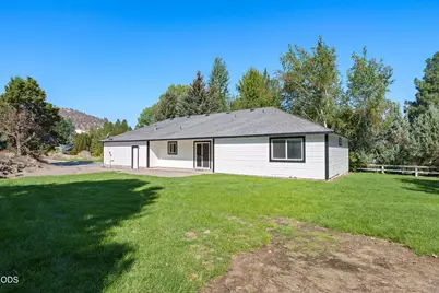 1052 NE Francis Court, Bend, OR 97701 - Photo 33