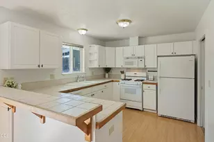 1052 NE Francis Ct, Bend, OR 97701 - Photo 11