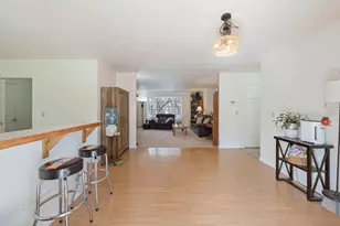 1052 NE Francis Ct, Bend, OR 97701 - Photo 9