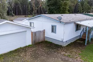 629 Frederick Ct, Cave Junction, OR 97523 - Photo 5