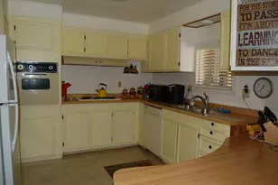 350 Hamilton Ave, Cave Junction, OR 97523 - Photo 13