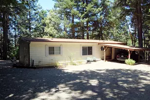 350 Hamilton Ave, Cave Junction, OR 97523 - Photo 1
