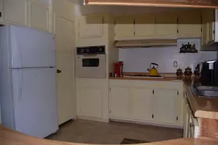 350 Hamilton Ave, Cave Junction, OR 97523 - Photo 9
