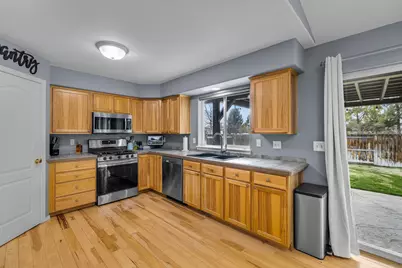 2545 NE 7th Lane, Redmond, OR 97756 - Photo 11