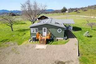 533 Chateau Dr, Eagle Point, OR 97524 - Photo 27