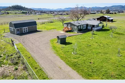 533 Chateau Drive, Eagle Point, OR 97524 - Photo 35