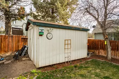 3728 SW Reindeer Avenue, Redmond, OR 97756 - Photo 33